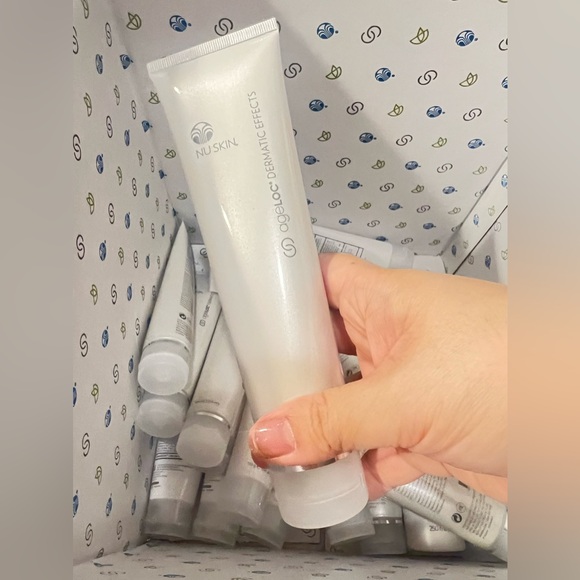 3 TUBES! AgeLOC Dermatic Effects Nuskin - Picture 9 of 16